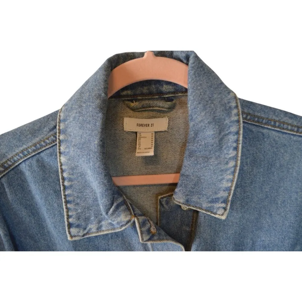 Forever 21 Denim Jacket Women’s Medium Blue Jean Cropped Button Front - Image 2