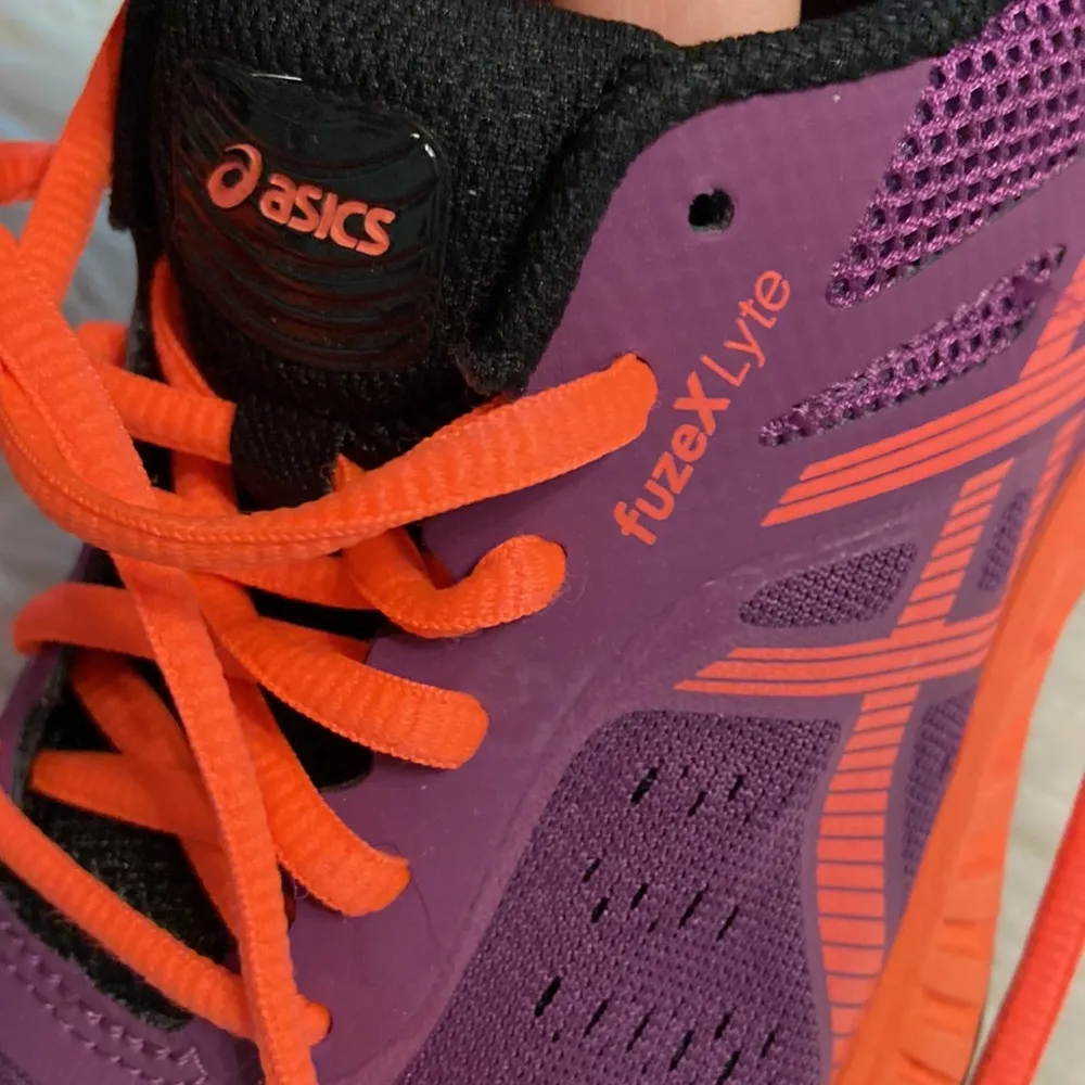 ASICS FuzeXLyte Gel Women’s Athletic size 8 BNWOT beautiful colors and sneakers - Image 5