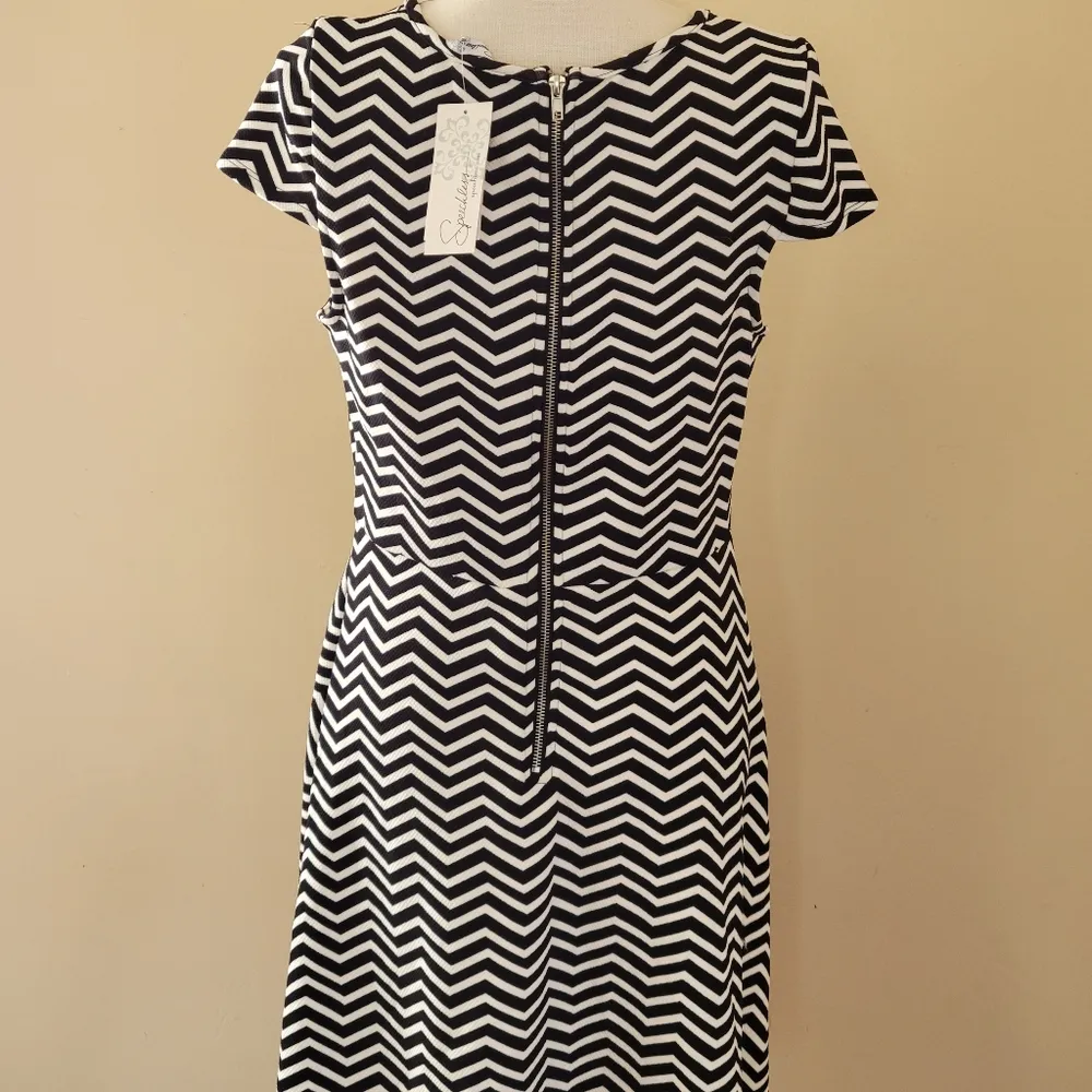 Speechless chevron skater dress size 13 - Image 6