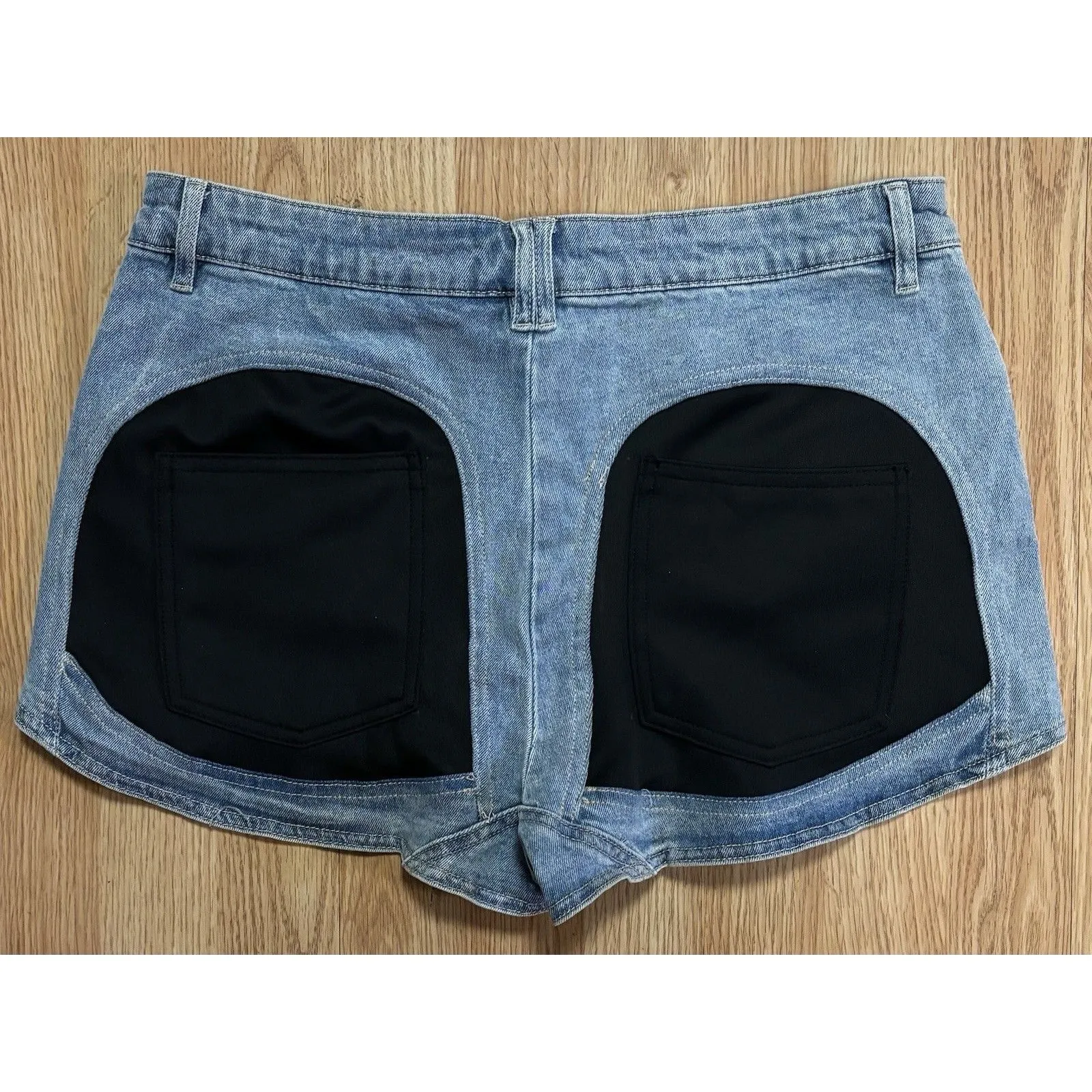 AKIRA Show Me What You Got Denim Mini By Shorts Size XL Jean With Black Pockets Blue - Image 2