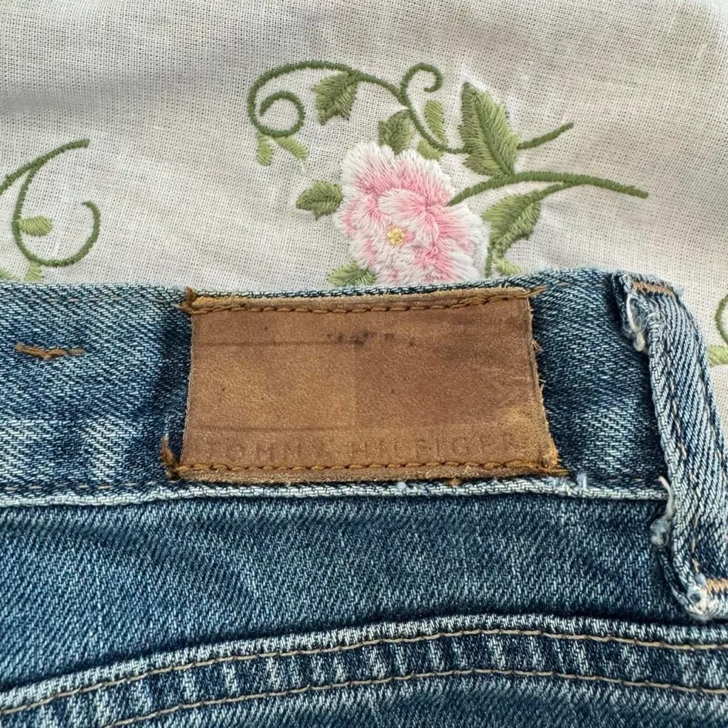⟡ vintage Tommy Hilfiger mid-rise flare jeans size 10 medium/dark wash ⟡ - Image 5