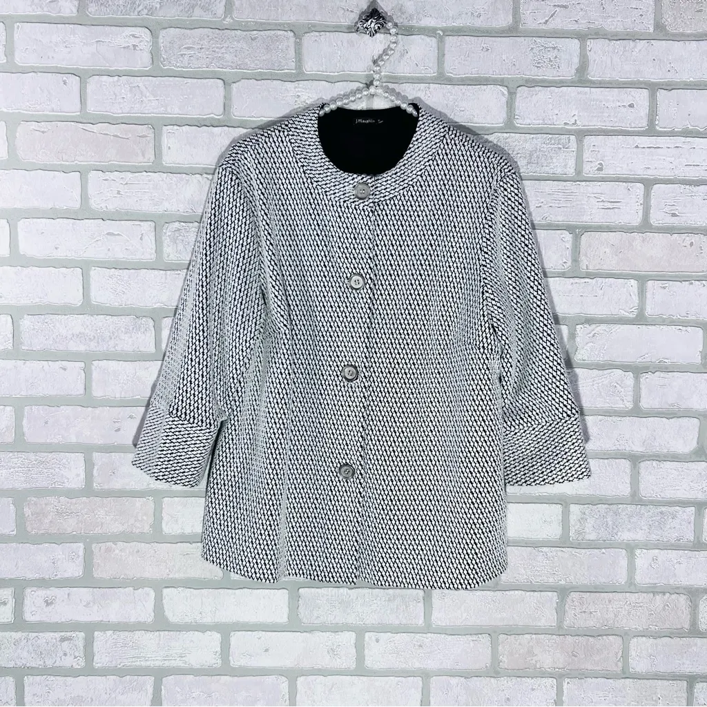 J.McLaughlin 3/4 Sleeve Black and White Button Front Collarless Jacket Size XL - Image 2