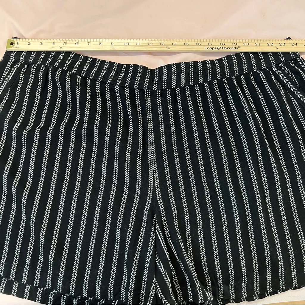 Sonoma Black & White Linen Blend Chevron Striped‎ Pull On Easy Short NWT Size 3X - Image 8