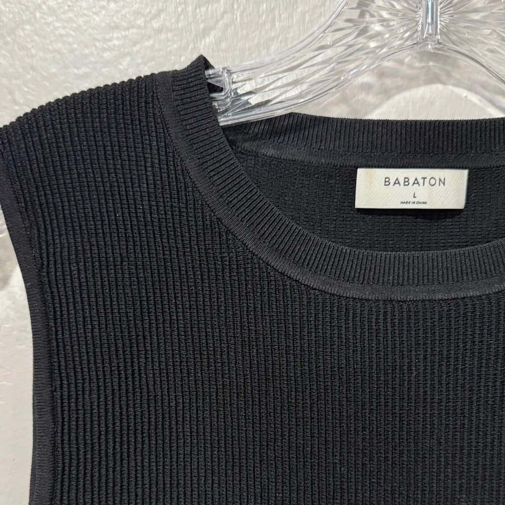 Aritzia Babaton Sculpt Black Ribbed Crop Top - Image 4
