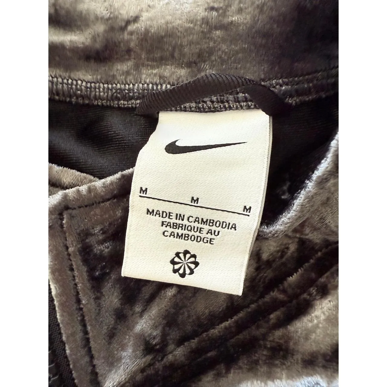 Nike Giannis Freak Velour Tracksuit Set Medium - Image 6