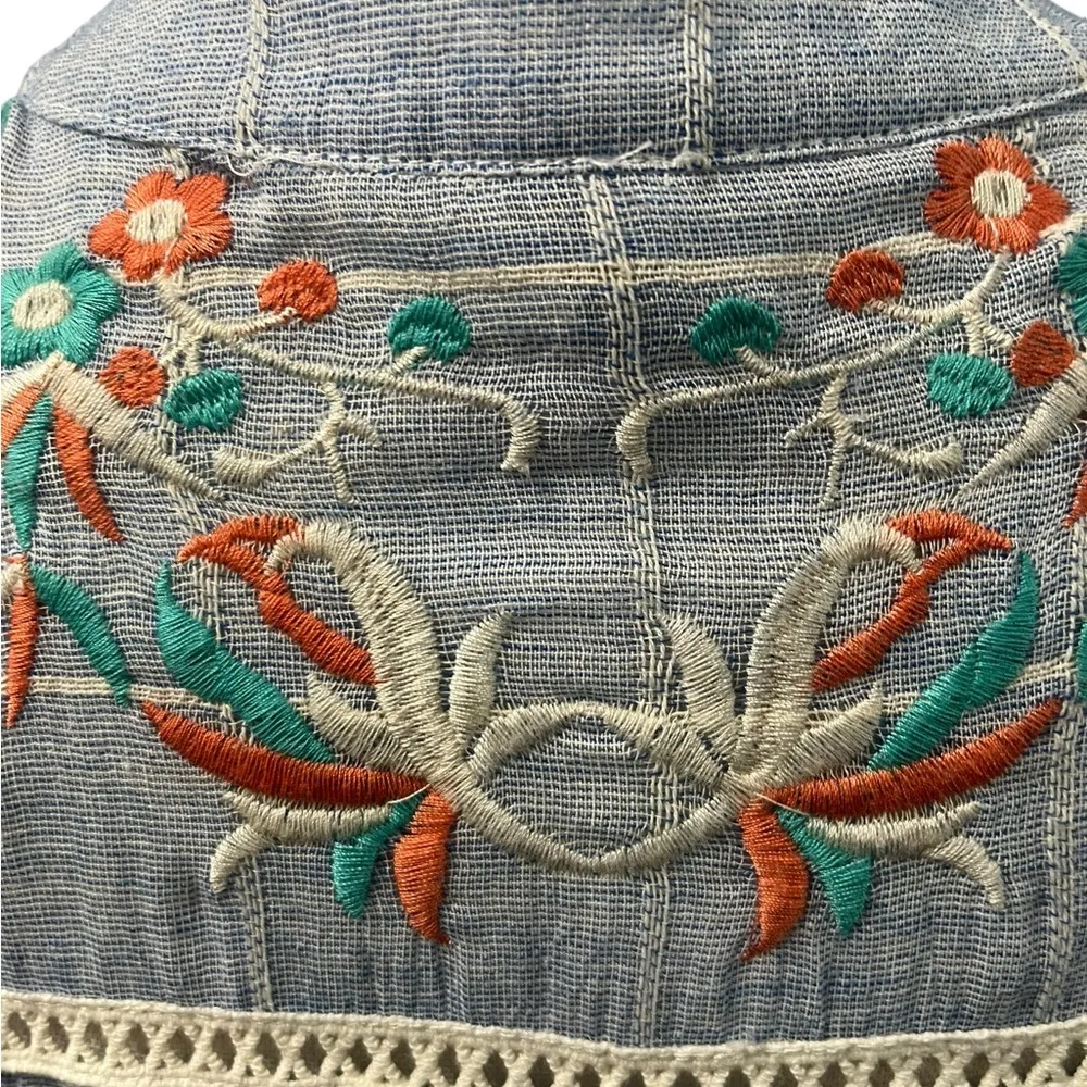 Monoreno Embroidered Floral Woven Cotton Lightweight Long Sleeve Tunic Top Shirt - Image 7