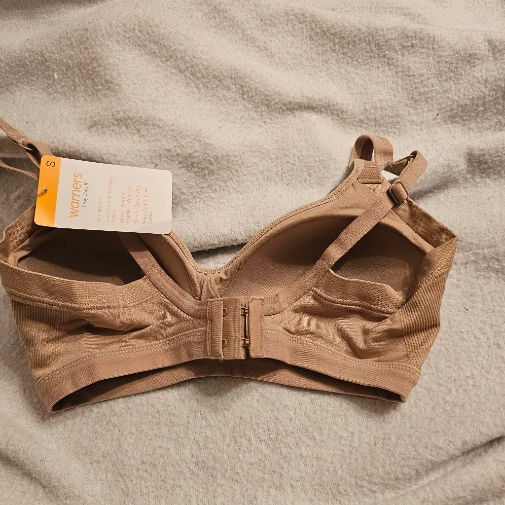 Warner's Easy Does It Seamless Wireless Lightly Lined Small Bra (34A, 36A, 38A) Tan - Image 3