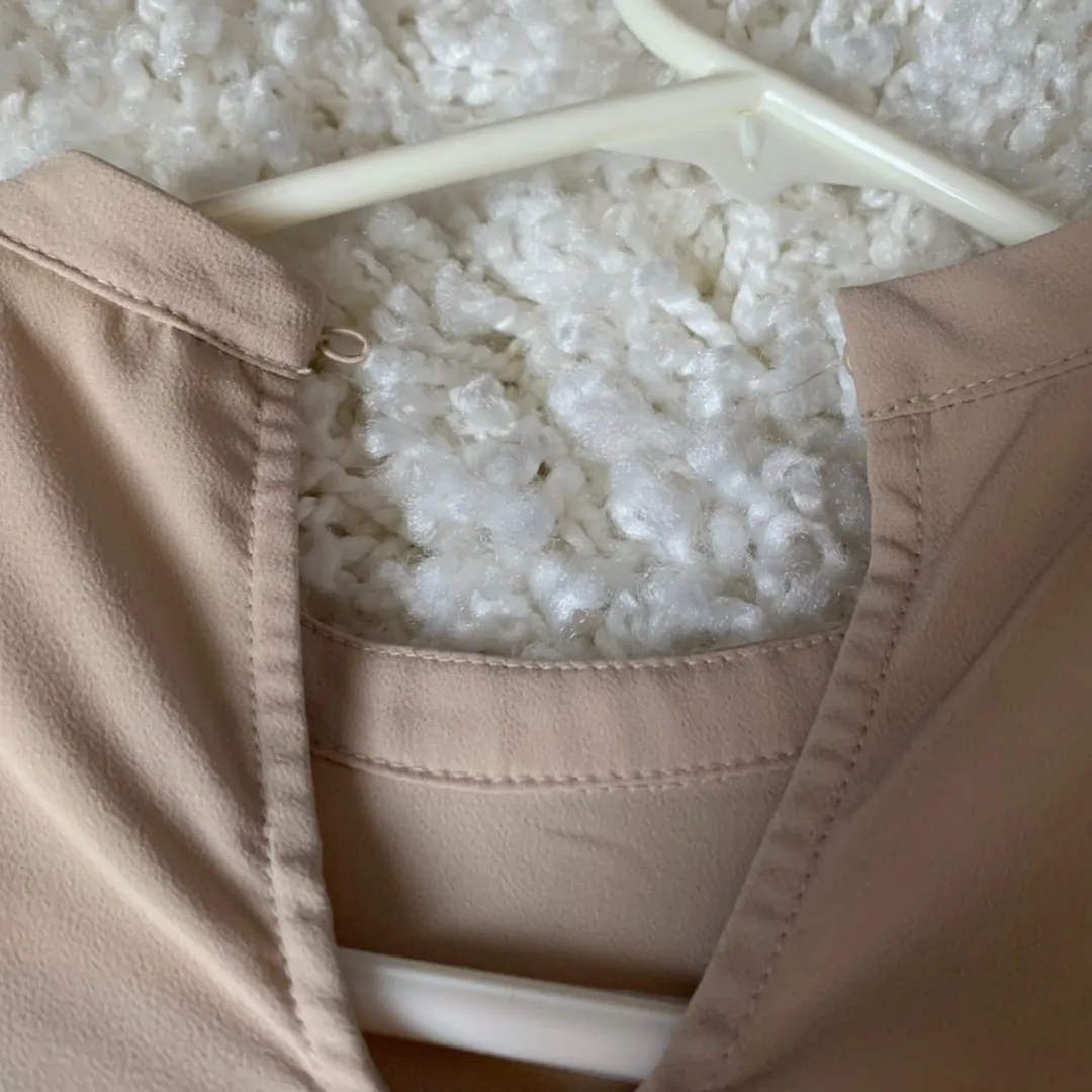 H&M Beige Ruffle Long Sleeve Blouse - Image 5