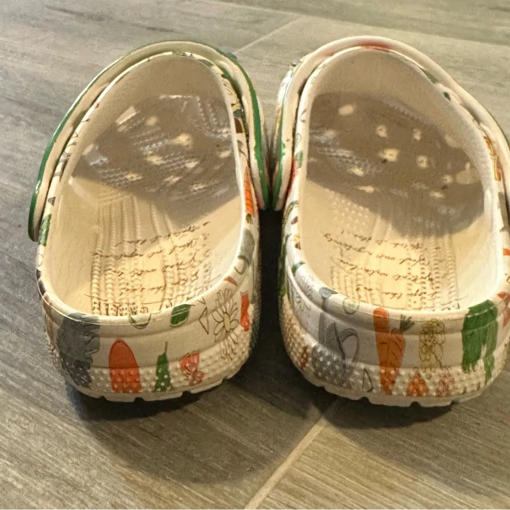 Disney Park Crocs EPCOT
International Flower & Garden
Festival 2022 Sz M5/W7 - Image 3