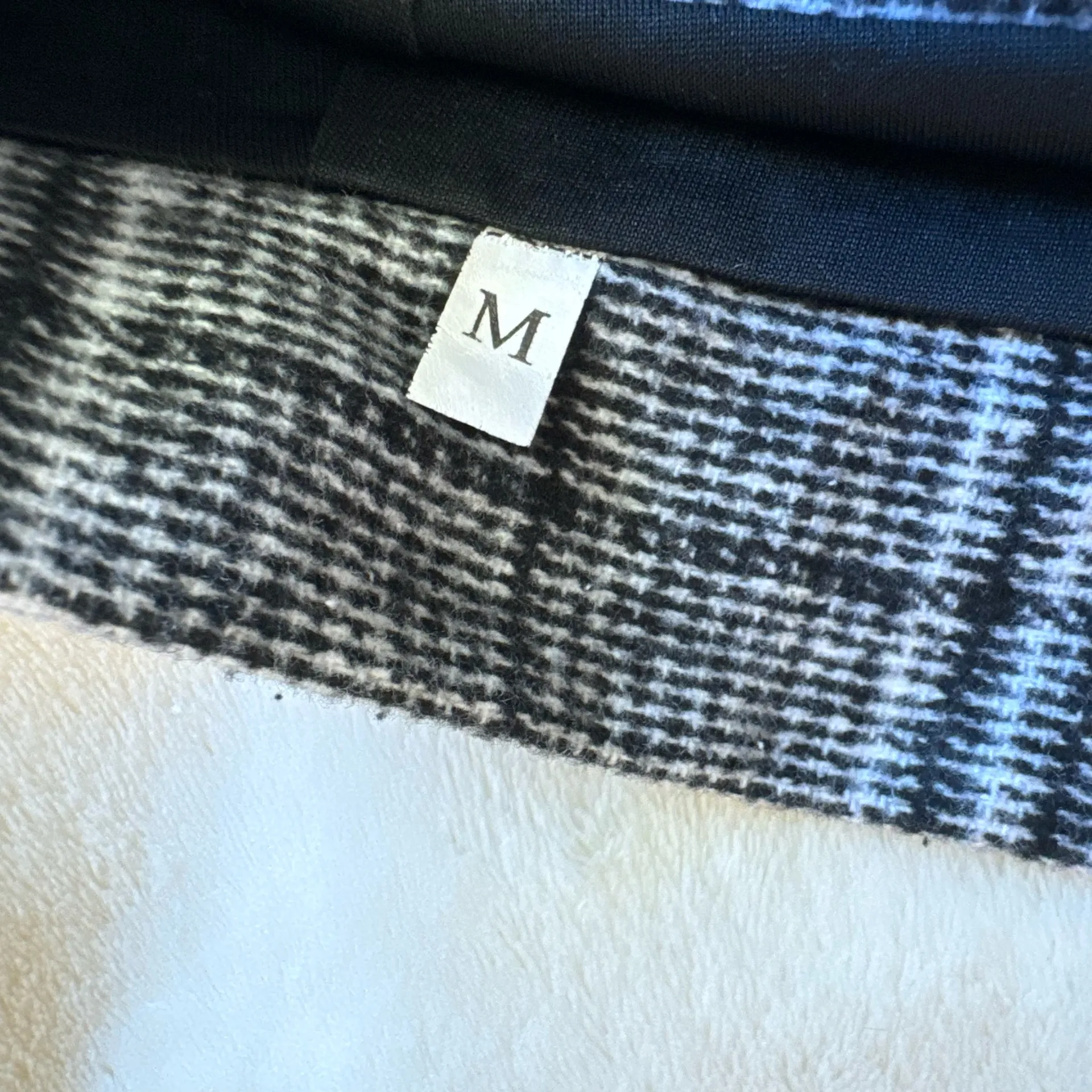 Black & White Kawaii Plaid Mini Skirt Size Medium - Image 5