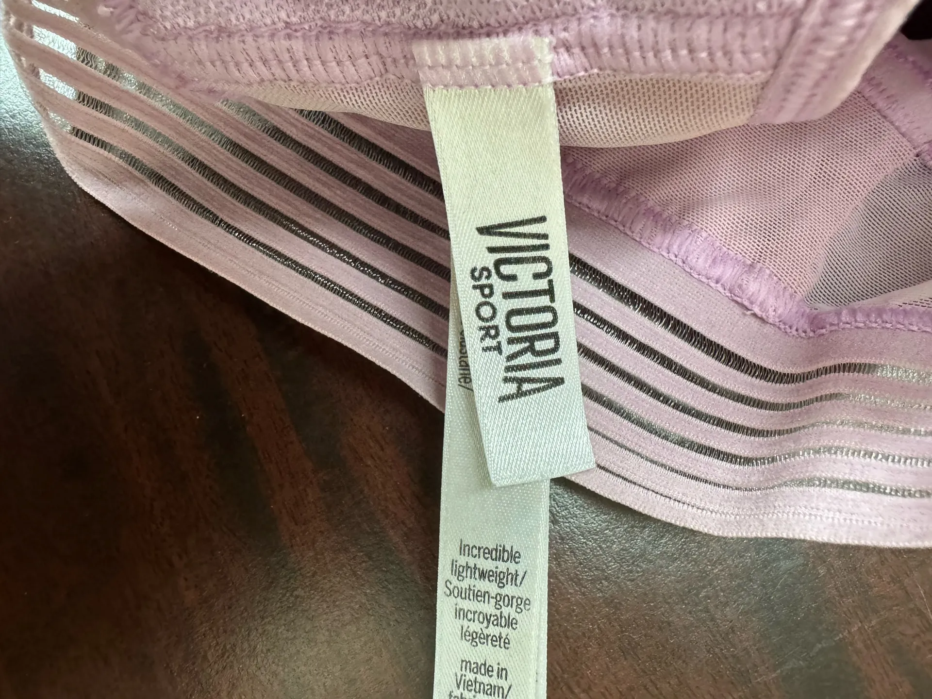 Victoria’s Secret Sport Racerback Incredible Lightweight Sports Bra Size 34C - Image 4