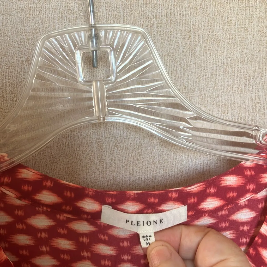 FINAL MARKDOWN Pleione Red and White short Sleeve Blouse medium - Image 4