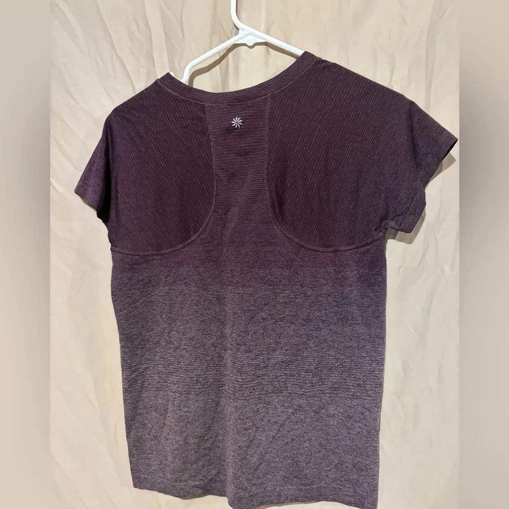 Athleta T-shirt - Image 3