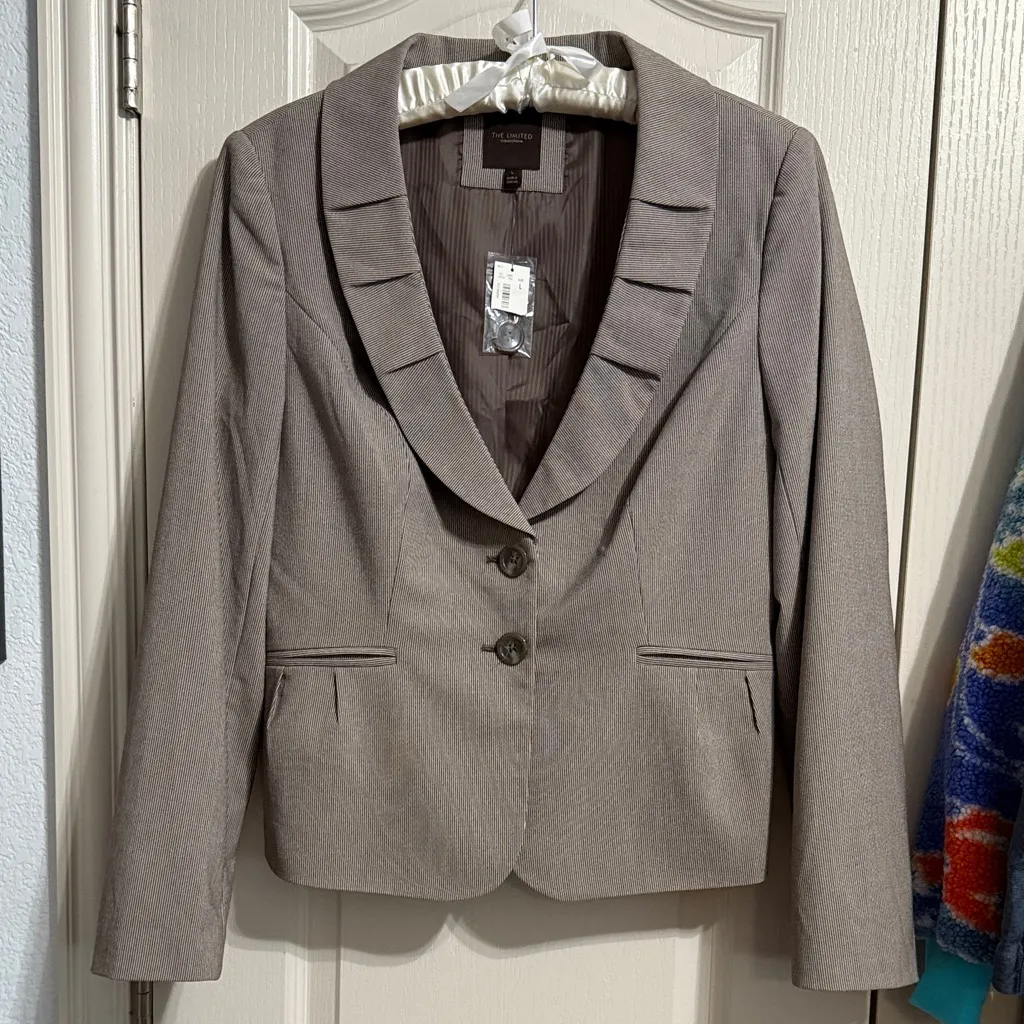 The Limited 💖 NWT  Taupe Striped Ruffle Collar Two Button Blazer Jacket - Image 2