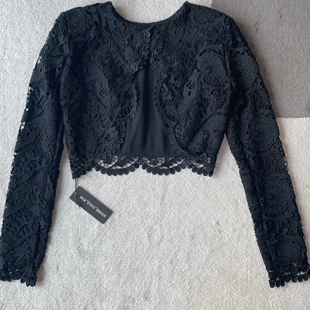 Stone Cold Fox Lace Open Back Crop - Image 4