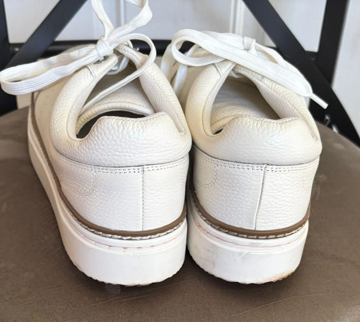 9m  Sneakers - Image 6