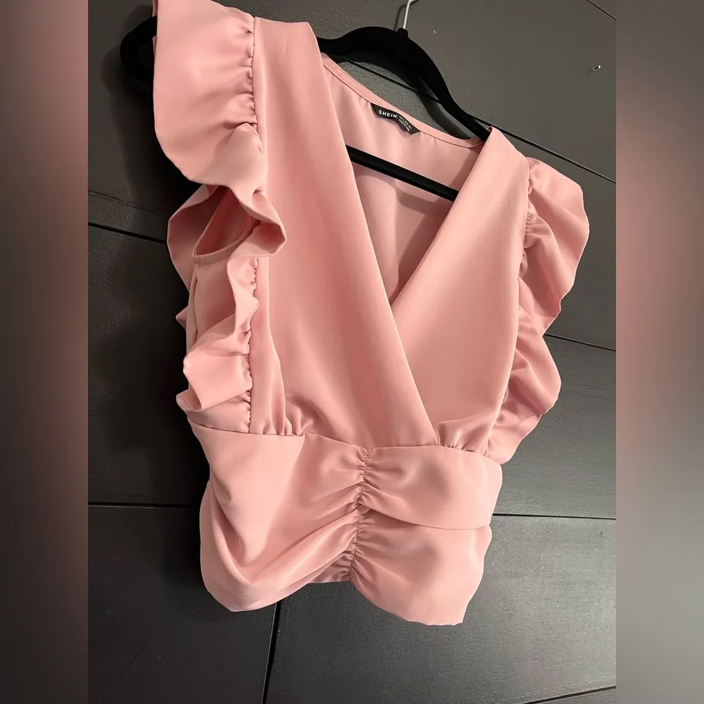 Pretty In Pink Silky Ruffled Ruched Cross Over V Neck Top Women’s Sz S NWOT - Image 2