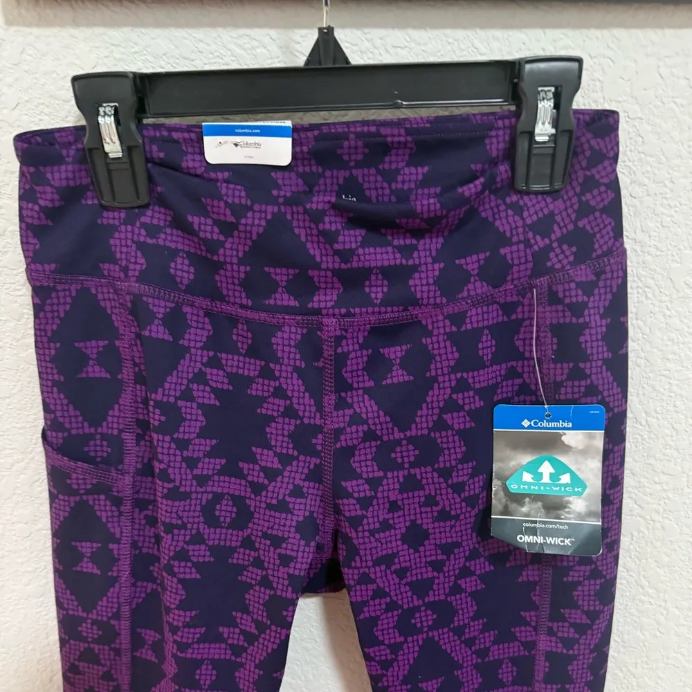 Columbia Weekend Adventure Norwood 7/8 Leggings Purple Black Aztec Print Small - Image 5