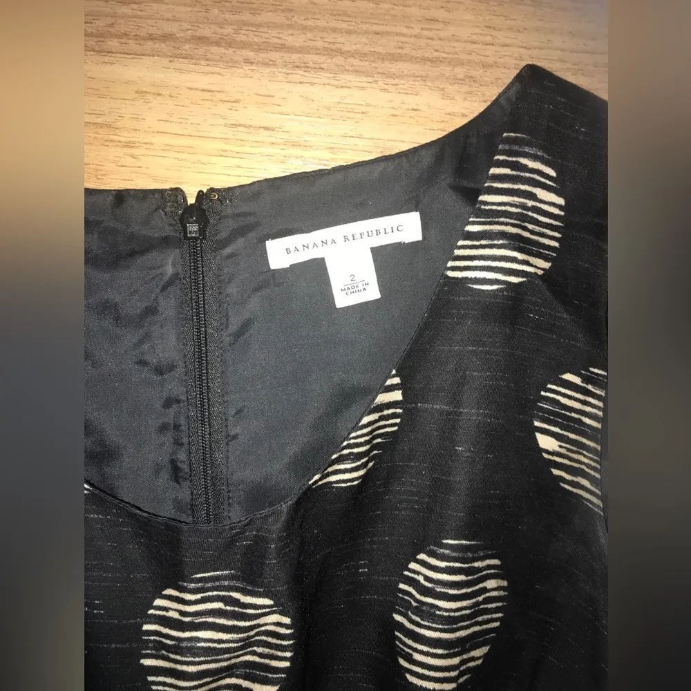 Banana Republic Dress Size 2 - Image 4