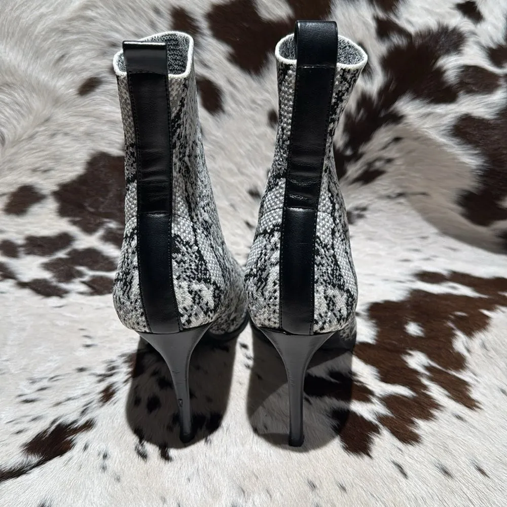 Steve Madden Ender Bootie Size 7.5 B12A - Image 6