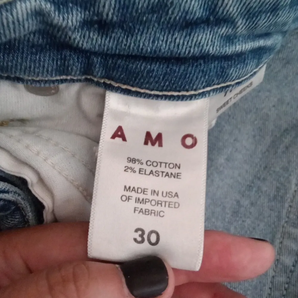 Amo twist in sweet cheeks women's jeans size 30 - Image 6