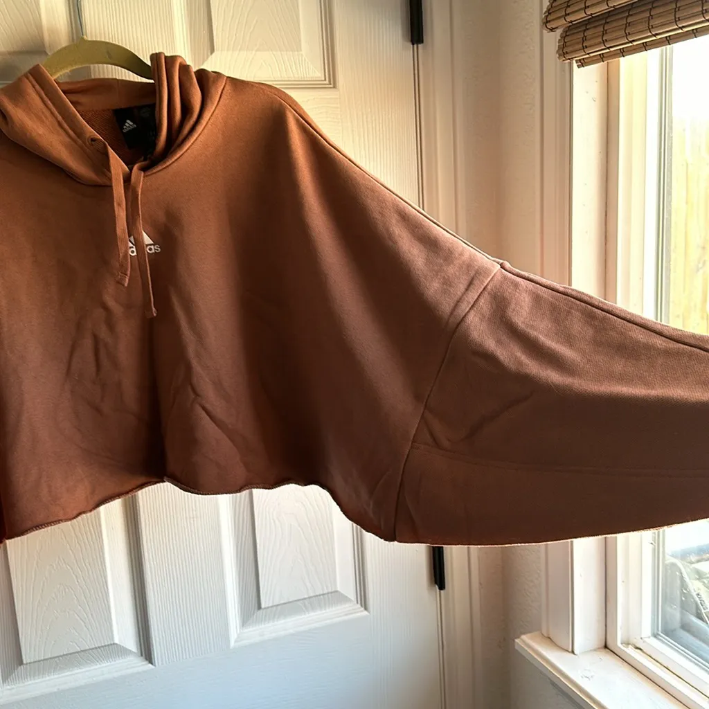 Adidas cropped hoodie, Size L - Image 6