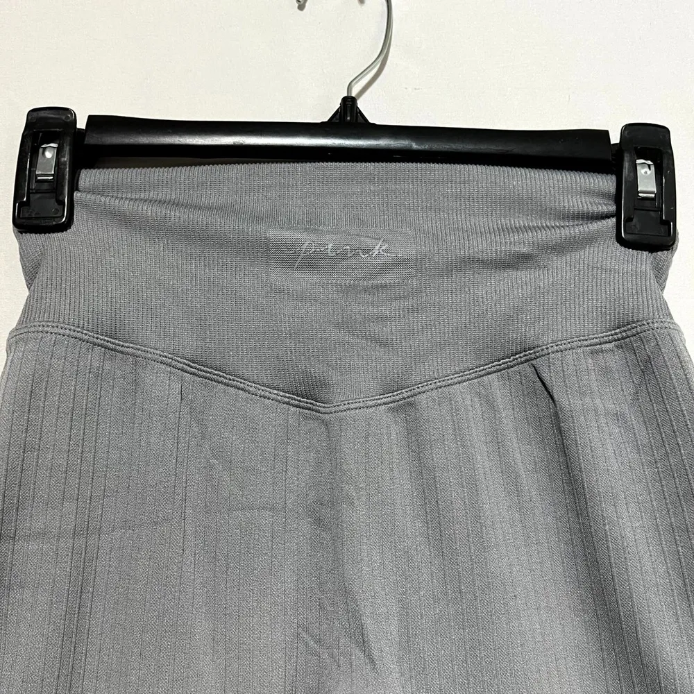 Pink Victoria's Secret Secret Active Ribbed Seamless Leggings Women's Small Gray - Image 9