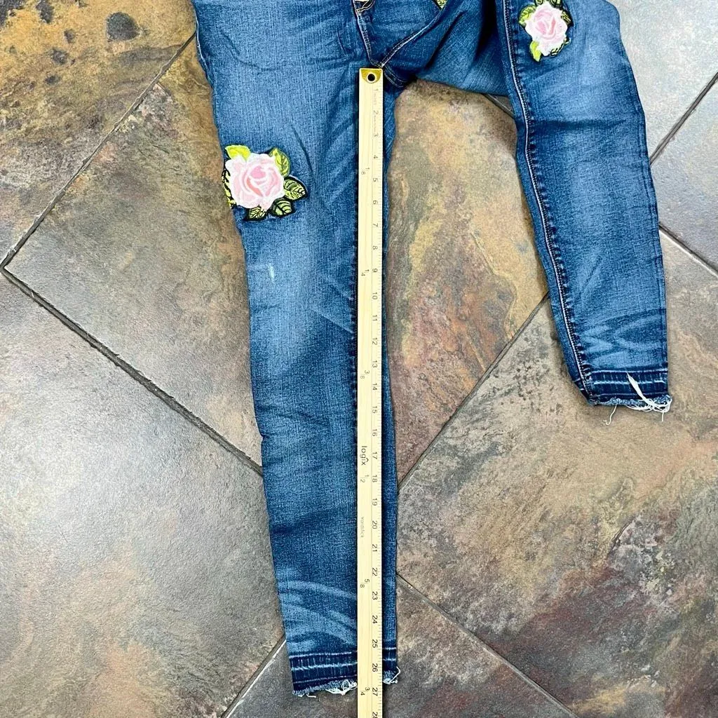 Hudson Nico Midrise Skinny Jean with Released Hem 28 - Image 4