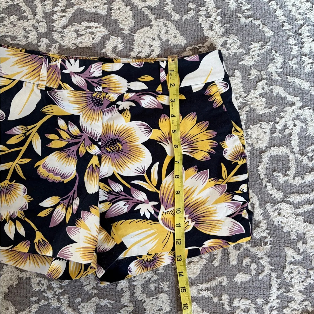 Ann Taylor Signature Shorts Size 4 Floral Casual Island Beach Vacation E3 - Image 9