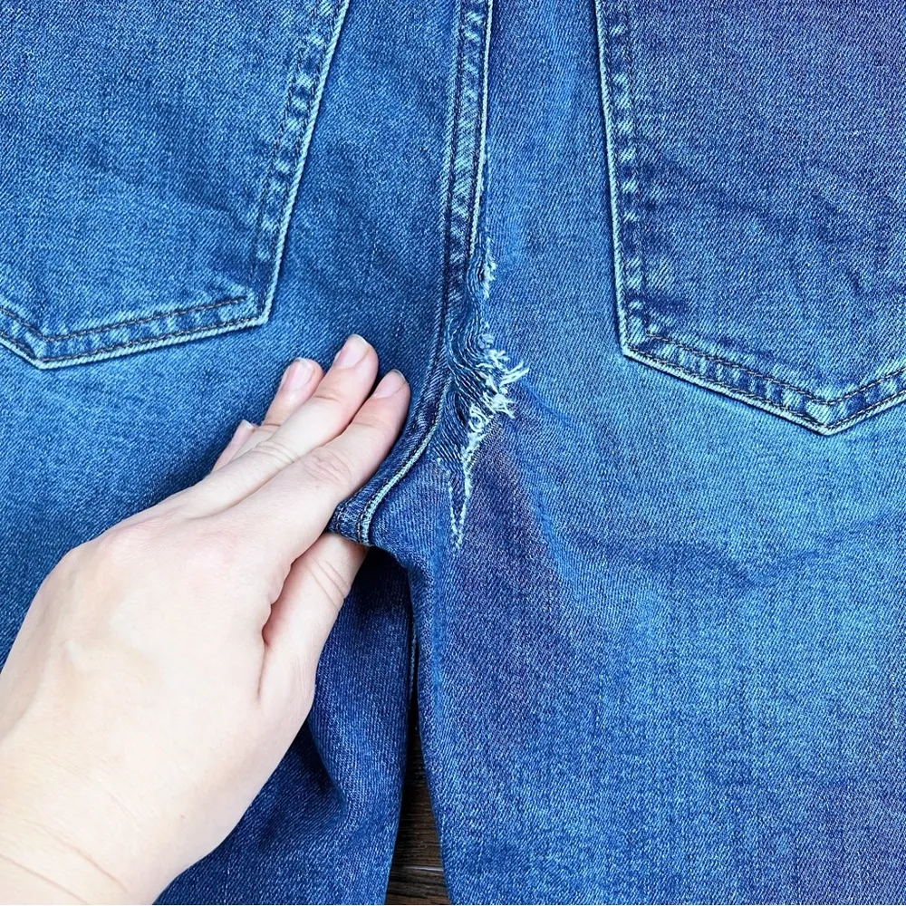 Madewell • FLAWED Kick Out Crop Jeans in Brinton Wash: Raw Hem Edition flare - Image 11