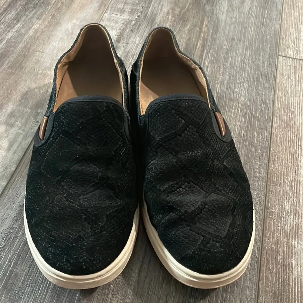 OluKai Pehuea Black Casual Slip On Sneakers Women's Size 6.5 Folding Heel - Image 2