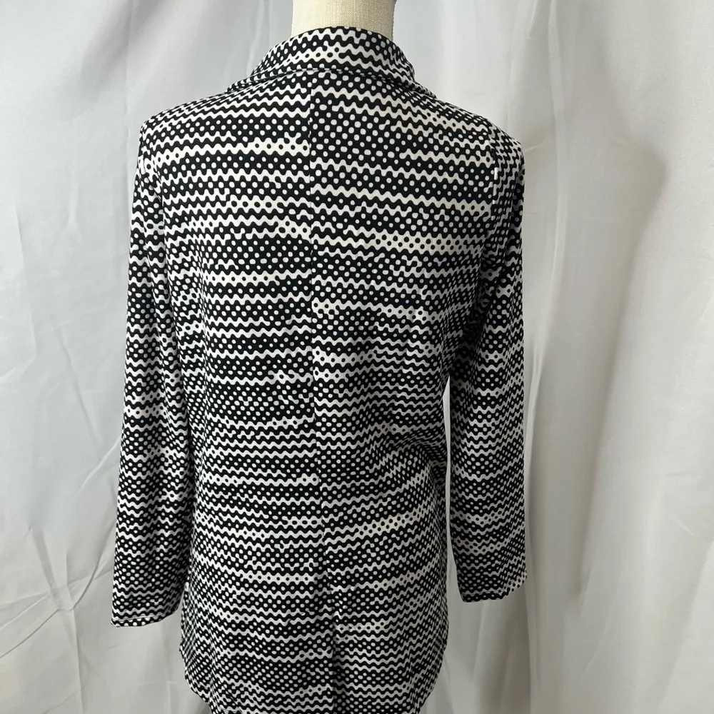 Lularoe Gwen Jacket size small - Image 11