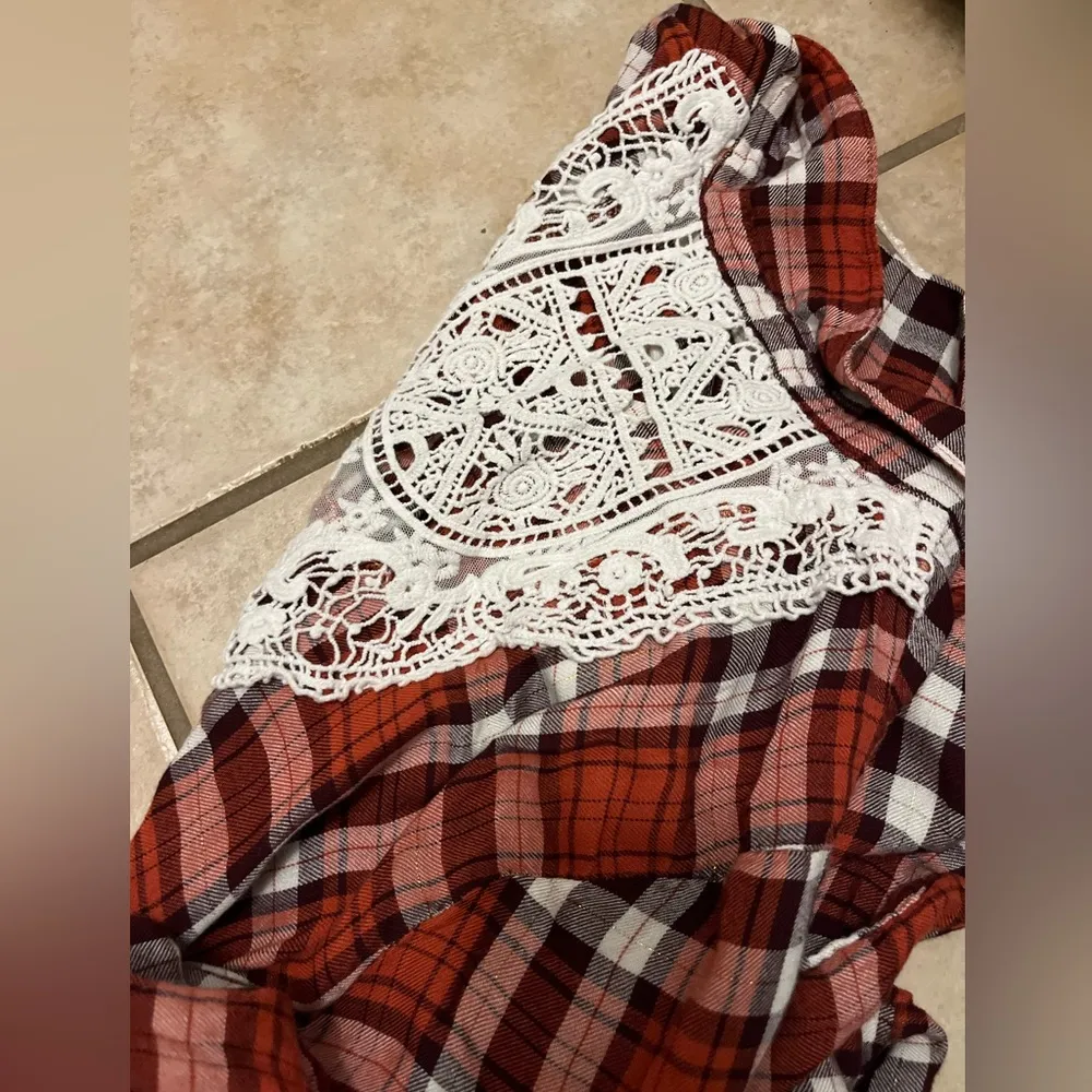 Womens Krazy Kat long sleeve button Down plaid lace flannel - Image 3