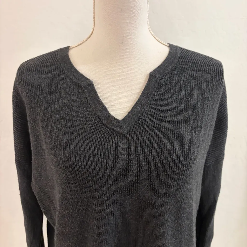 Cabi Snuggle Charcoal Gray Ribbed V-neck Oversized Sweater Style 3705 Size XS - Image 3