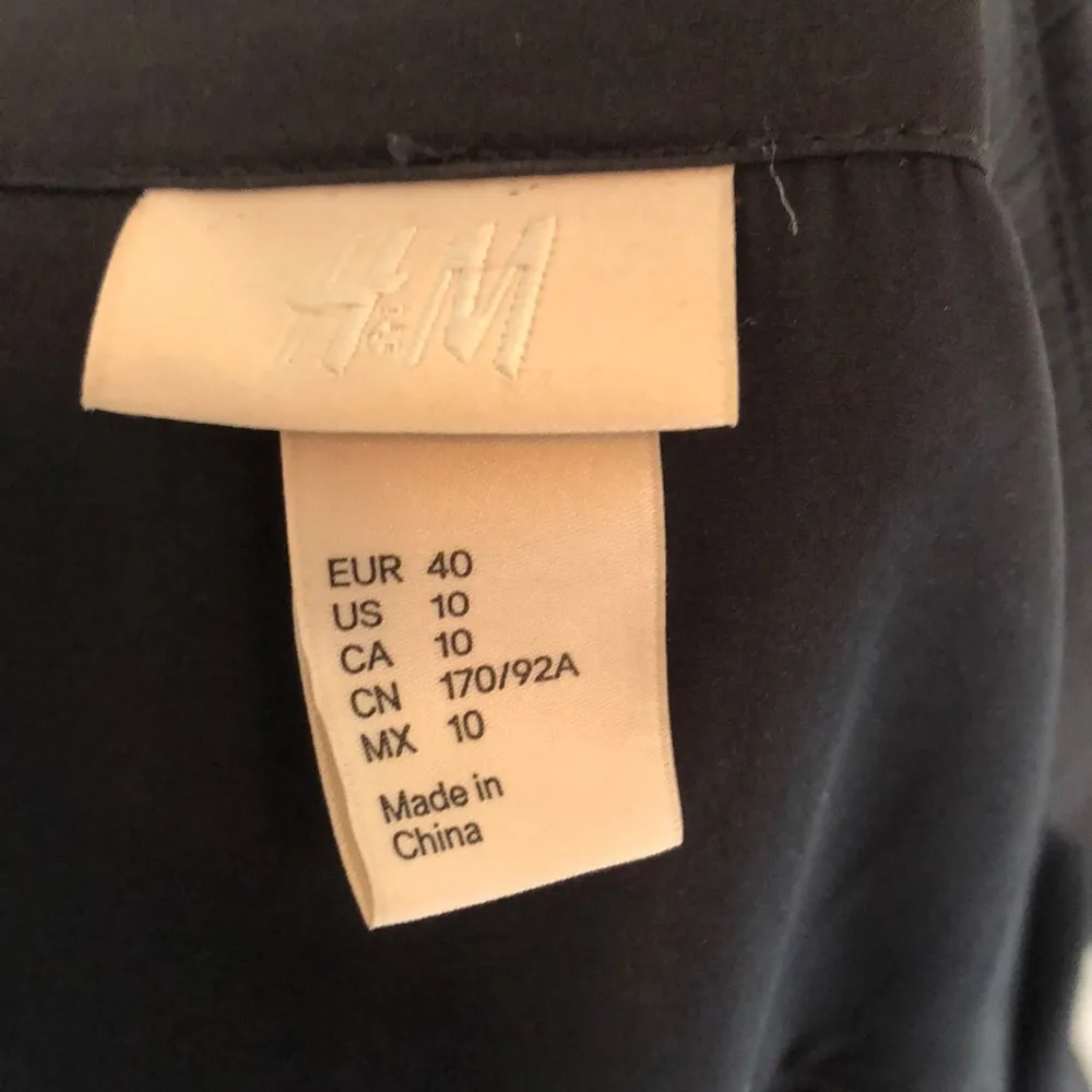 H & M black blouse - Image 5