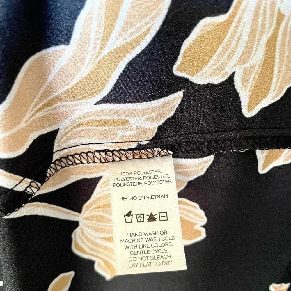 MAISON DU SOIR x Revolve Floral Kimono Robe Black Size undefined - Image 6