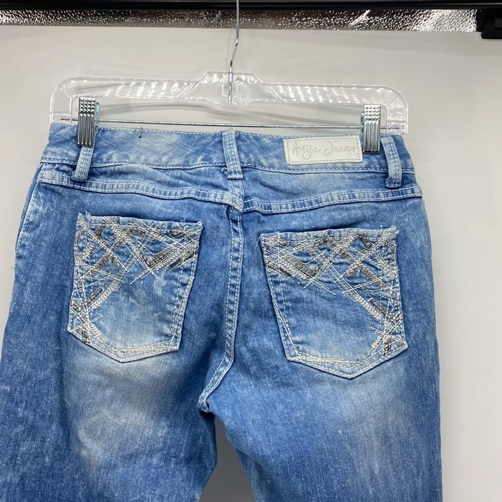 Ariya Vintage Y2K deconstructed Lowrise bleached flare jeans back to school Size undefined - Image 10