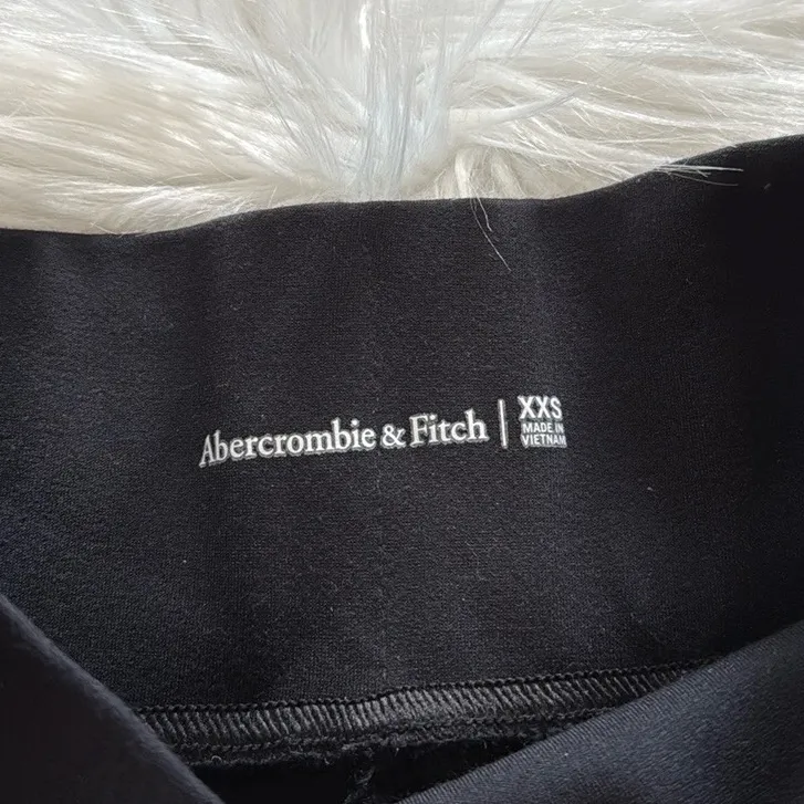 Abercrombie Black Front Seam Split Flare Hem Leggings - Image 4