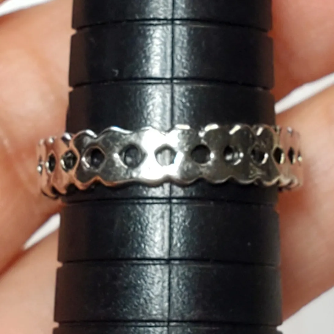 Silver Tone Abstract Ring Sz 8.5 Minimalist Basic Unsigned - Image 4