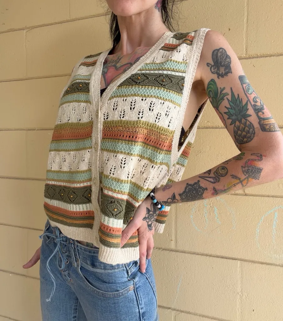 Vintage Liz Sport Button Front Crochet Knit Sweater Vest Cropped Medium Petite - Image 1