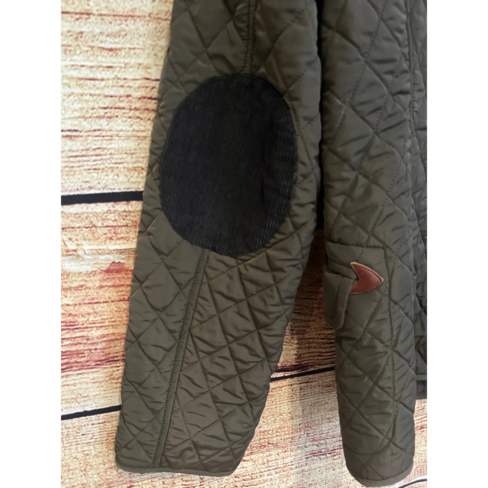 Aigle Women's Sudhampton Water Resistant Quilted Jacket Corduroy Elbow Patches 8 Green - Image 5