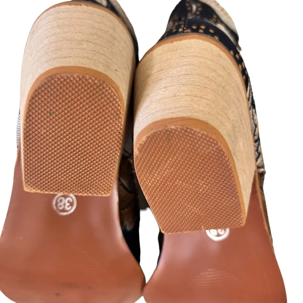 Vintage Satin Floral Embroidered Block Heel Cowboy Ankle Booties Blue Size 7 - Image 8