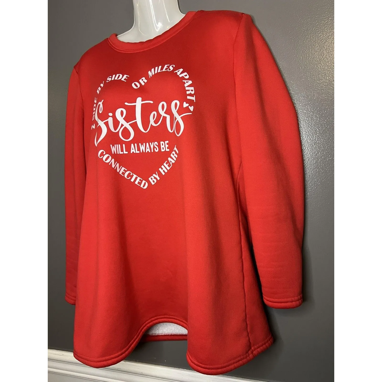 LILICLOTH Shirt Womens Large Red Sisters Connected By Heart Graphic Tunic Top - Image 4