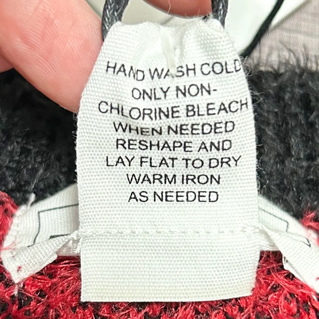 For The Republic Black Red Buffalo Plaid Eyelash Fuzzy Knit Sweater XL NWT - Image 8