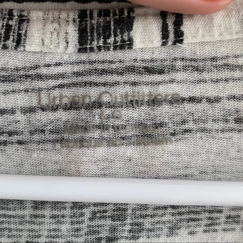 Urban Outfitters White & Black Striped V-Neck Short Sleeve Shirt - Image 3