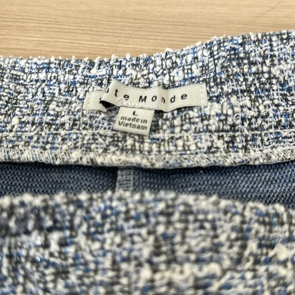 Elegant Blue Tweed Skort Size L - Image 5