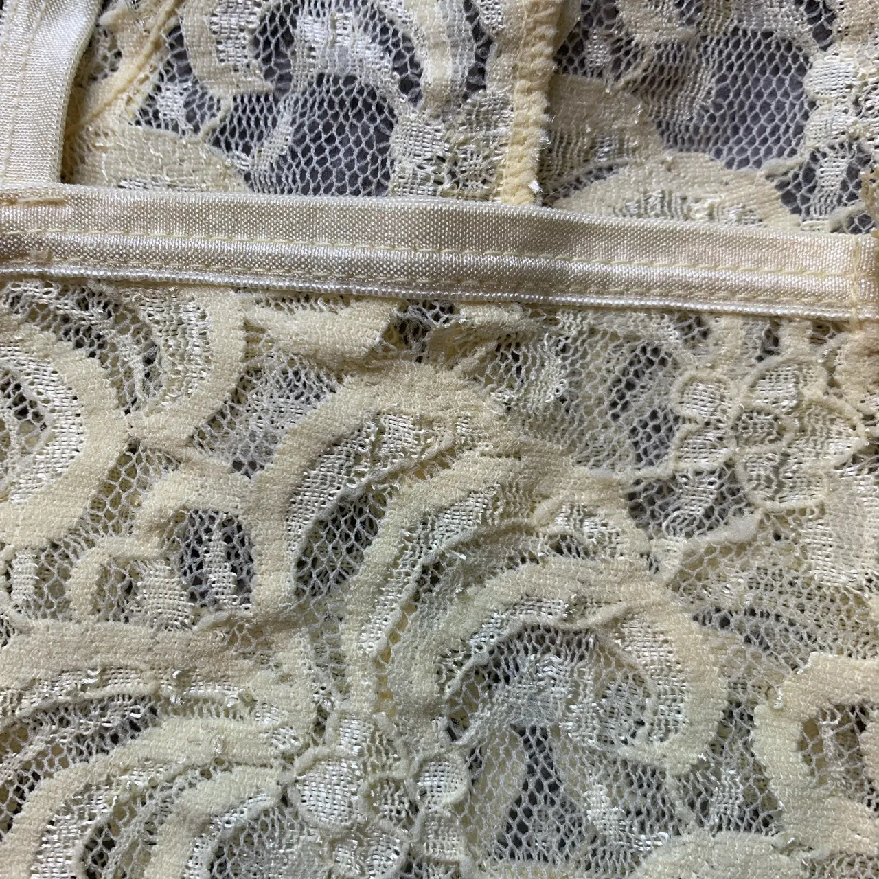 Vintage Y2K  yellow sheer lace cami sz L - Image 4