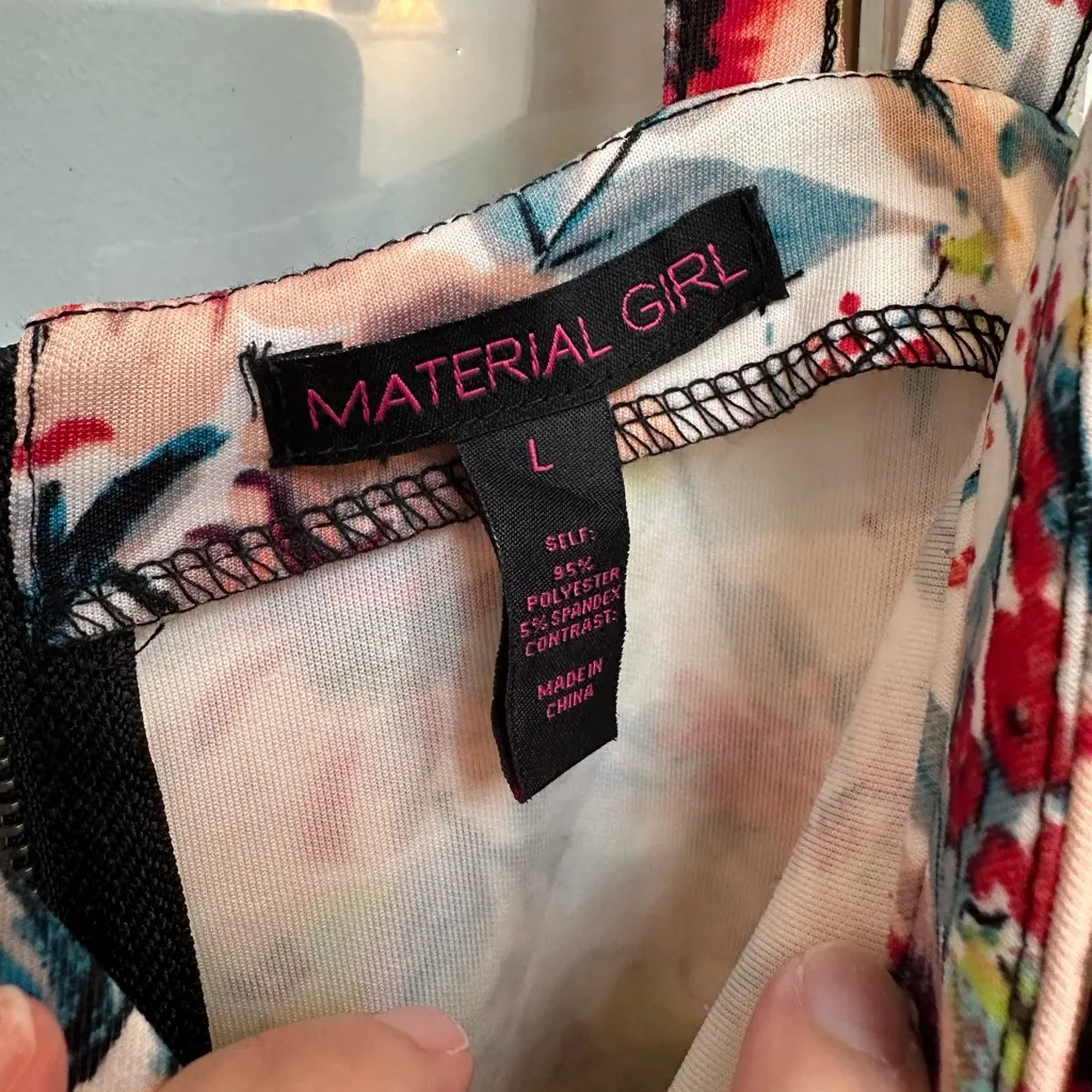 Material Girl Romper Scuba Floral Garden Print Size Large L Shabby Chic Party - Image 9