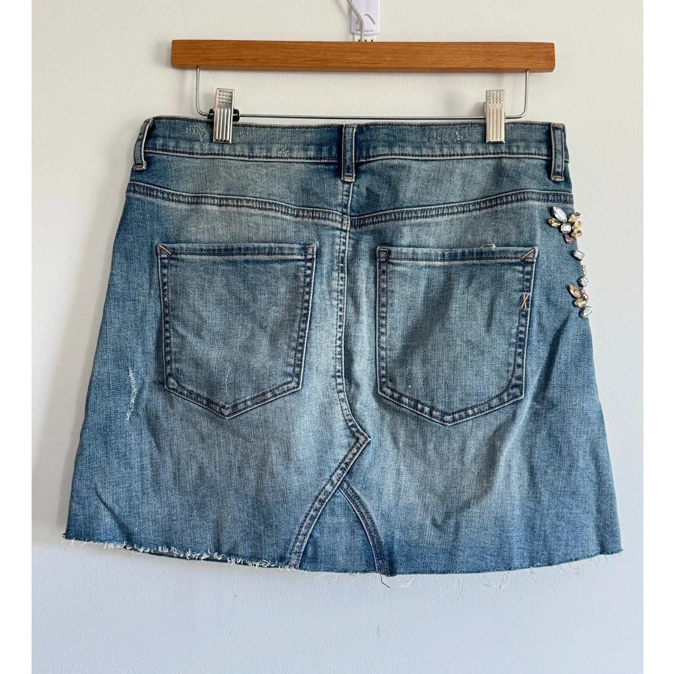 Express Women’s Size 6 Embellished Denim Mini Skirt y2k Glam Bejeweled Festival - Image 2