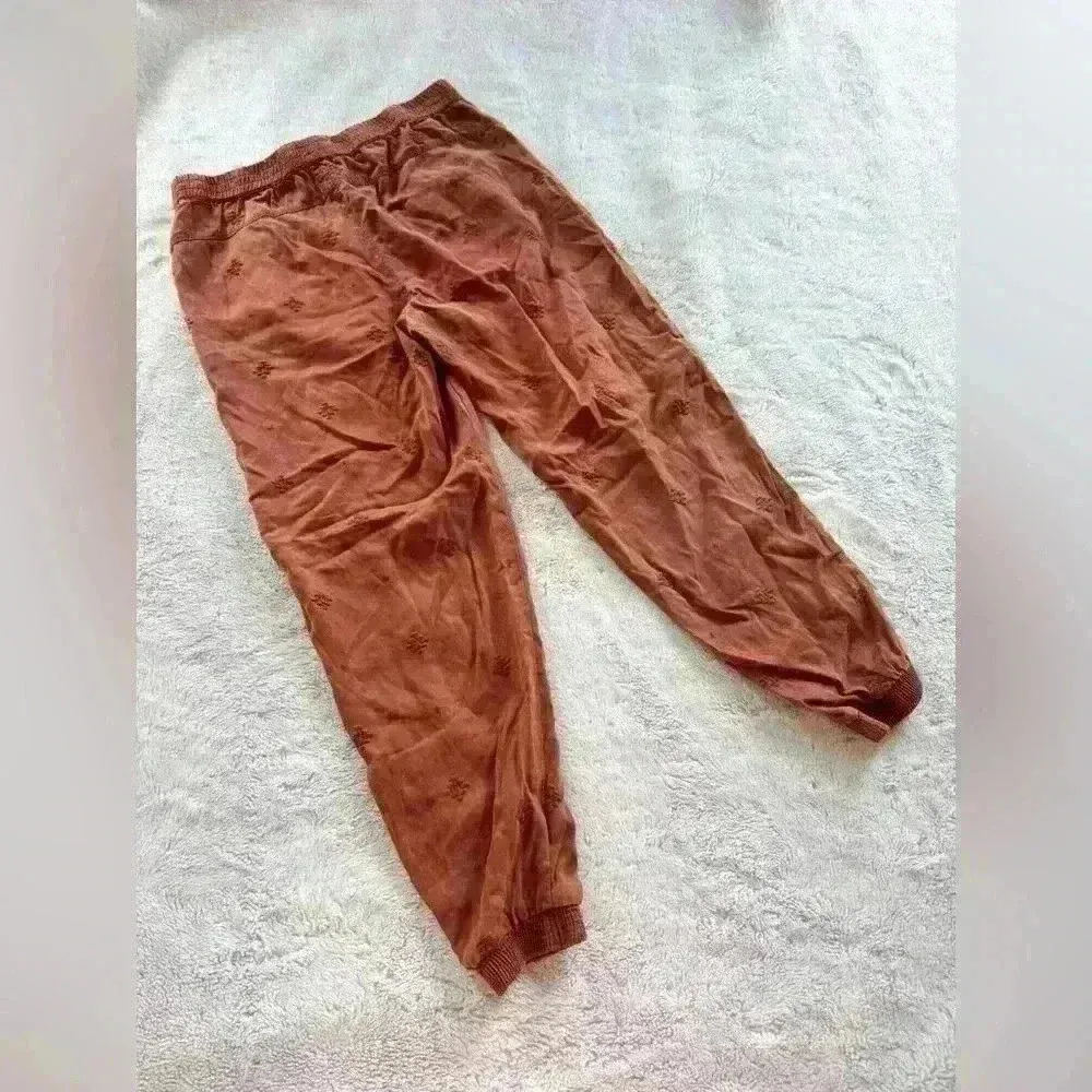 Anthropologie Rust Embroidered Joggers size XS - Image 2